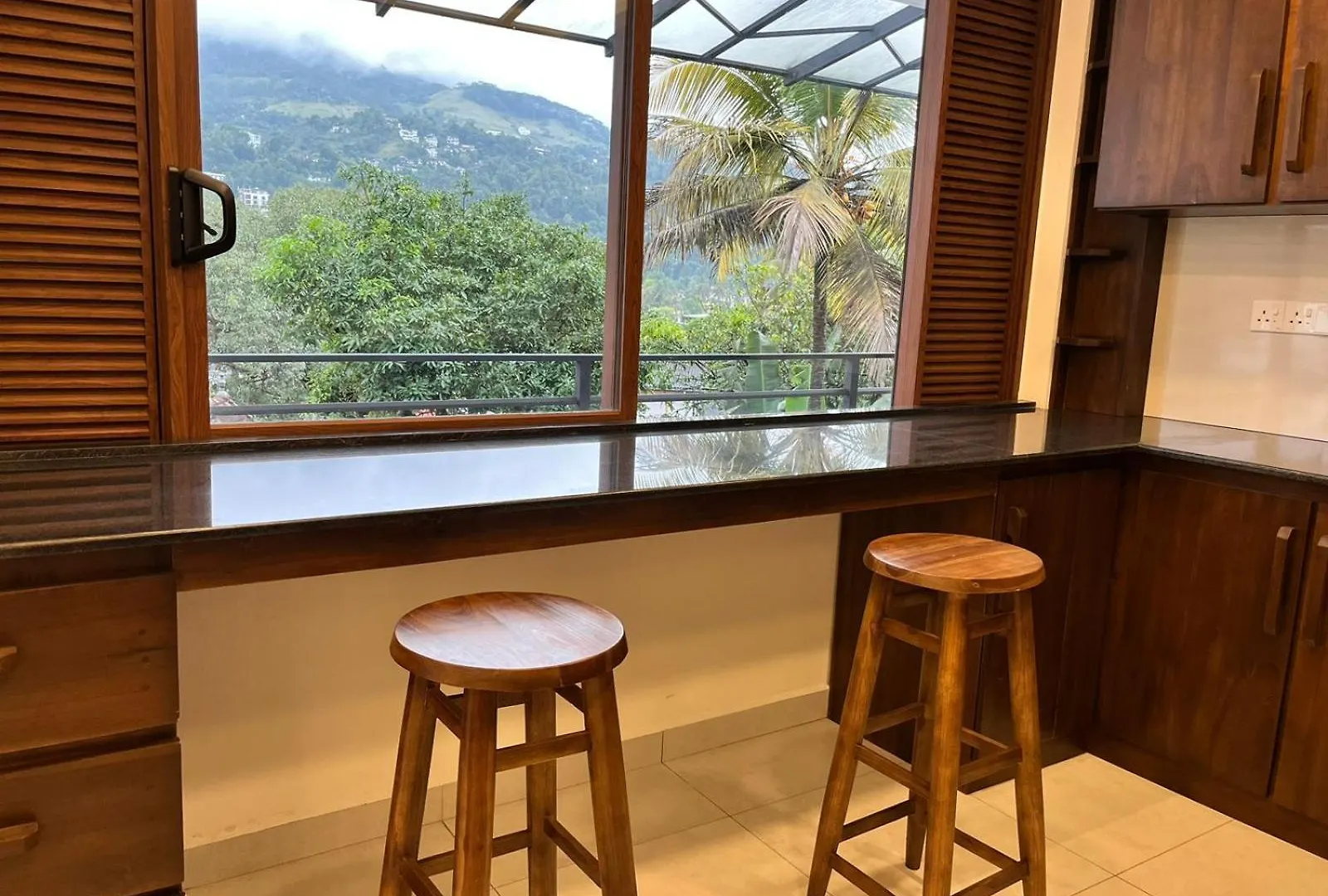 Kandy Breeze City Hotel