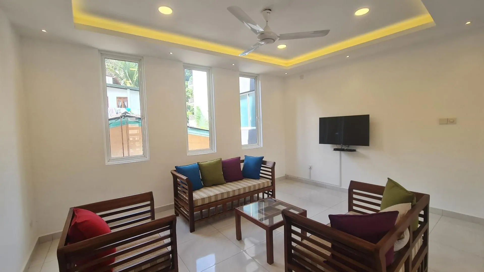 Kandy Breeze City Hotel