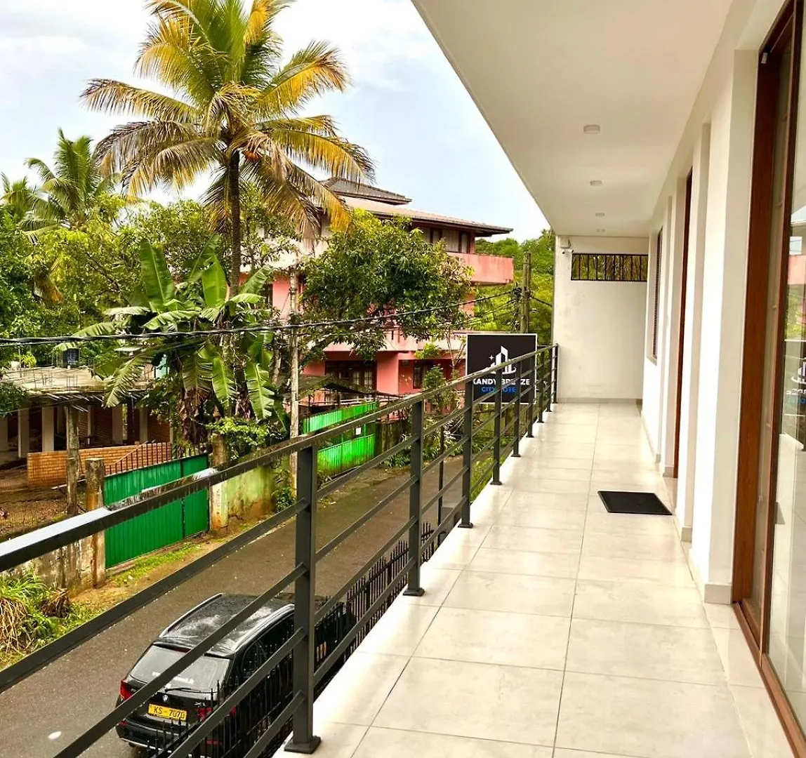 Kandy Breeze City Hotel 0*,