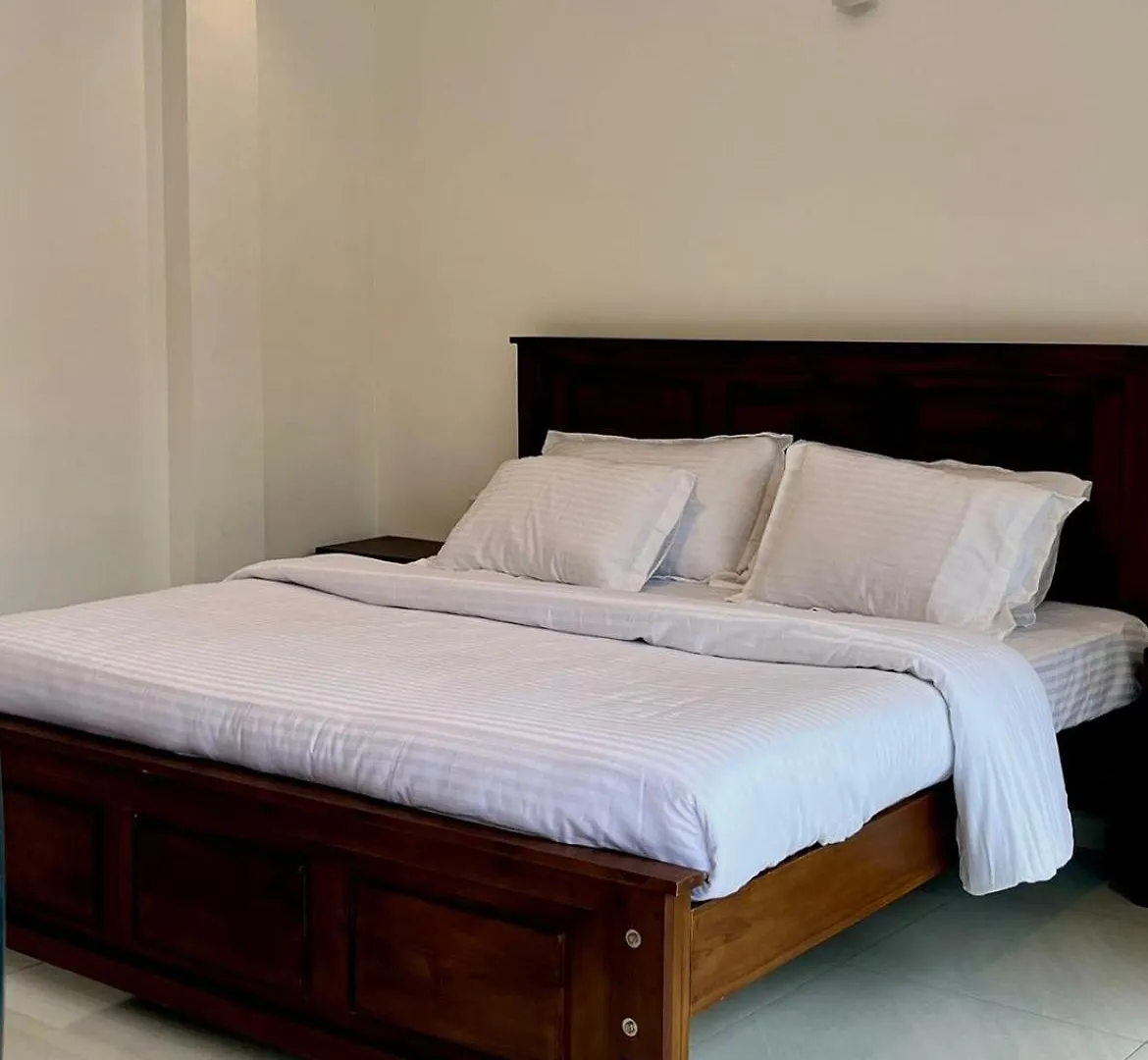 Kandy Breeze City Hotel