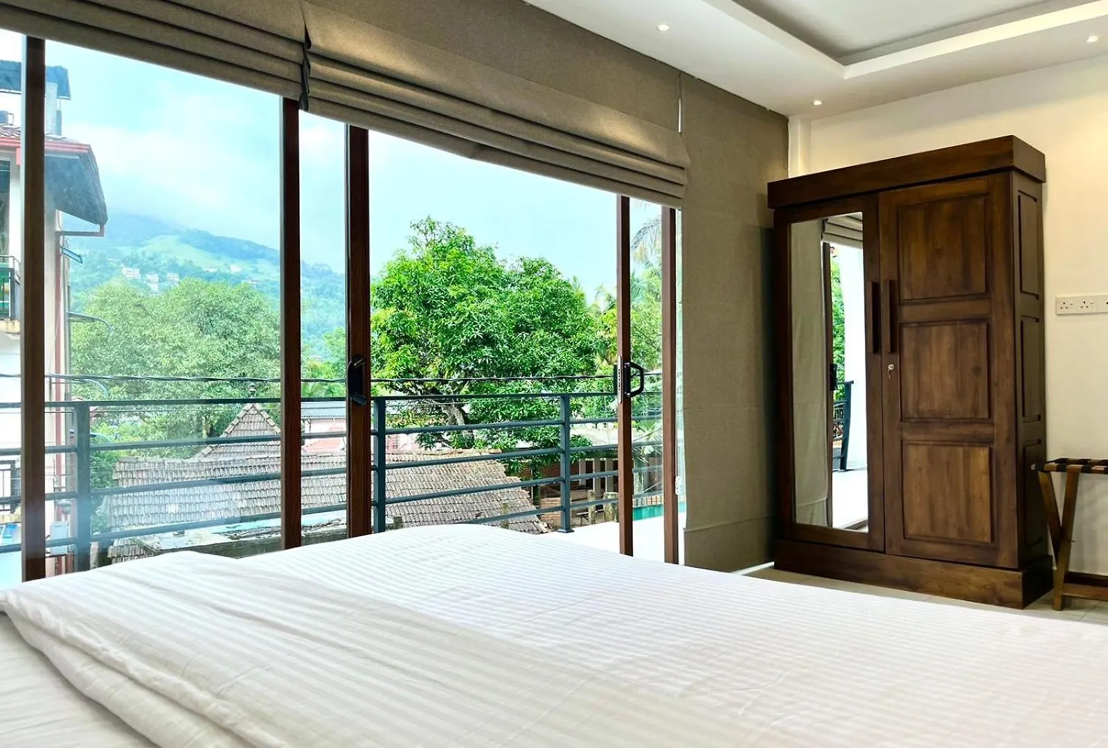 Kandy Breeze City Hotel location